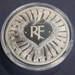 Франция. 10 франков (10 FRANCS) 2000г. Ив Сен-Лоран