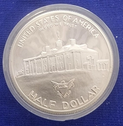 США серебряная монета 50 центов 1982г. Джордж Вашингтон верхом на коне