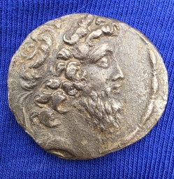 Серебряная тетрадрахма Деметрия II Никатора. 130/129гг. до н. э.