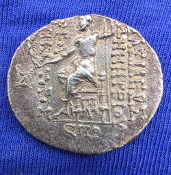 Серебряная тетрадрахма Деметрия II Никатора. 130/129гг. до н. э.