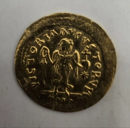 Золотой тремисс Юстиниана I Великого 527–565 гг. н.э. Византия.