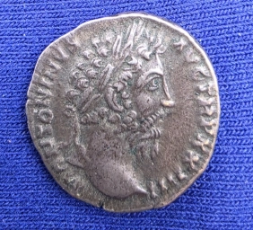 Серебряный денарий Марка Аврелия. Минерва (164–165 гг. н.э.)