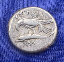Серебряная драхма Истра 420–340 гг. до н.э. Сыновья Зевса