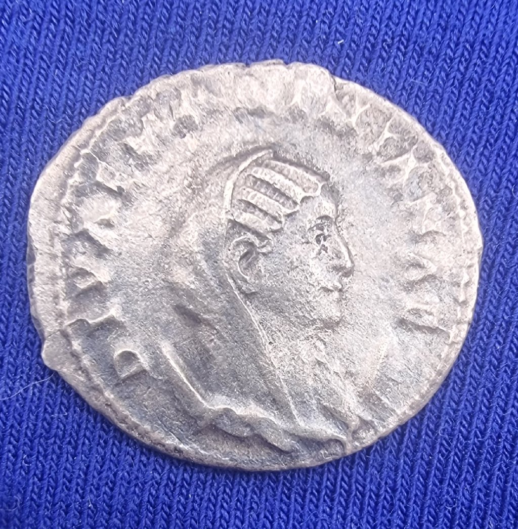 Антониниан. Божественная Мариниана (Diva Mariniana), Рим, 253-257 гг. Павлин
